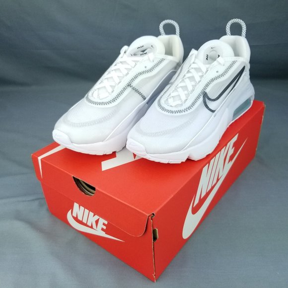 Nike Air Max 2090 Women's Size 8.5 White Black CK2612 100 - Picture 9 of 9